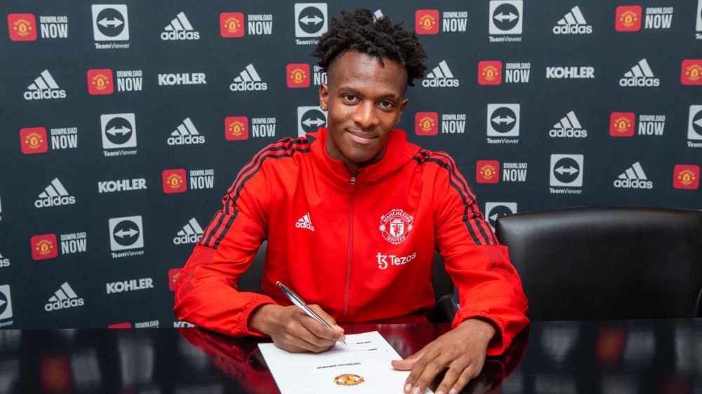 Manchester United’s Noam Emeran who signed a new contract recently is one of several players that Rwanda can summon to the U-23 team as they
gear up for Libya in the U-23 Africa championship qualifiers. Courtesy.