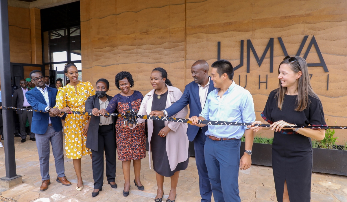 Photos by Dan Nsengiyumva