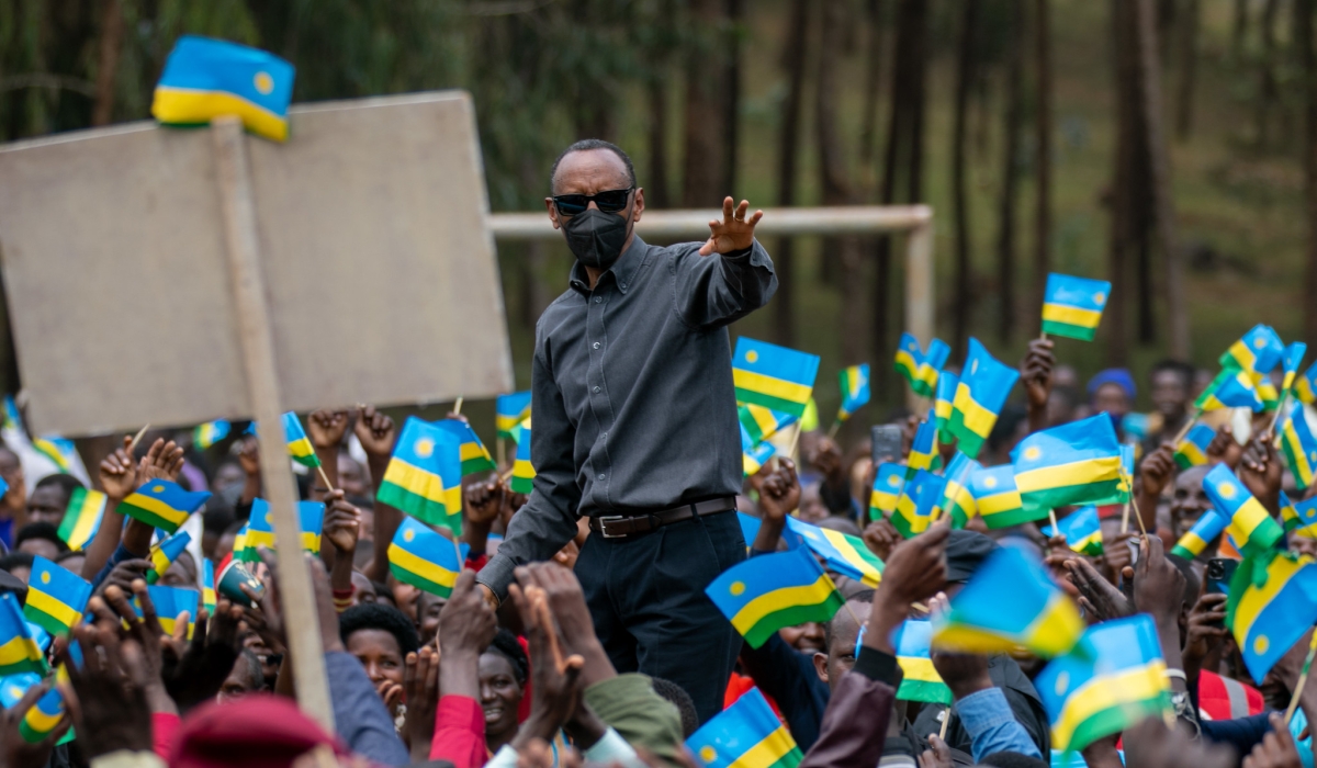 President Kagame during Citizen Outreach campaign in Nyamasheke District. / Photo by Olivier Mugwiza