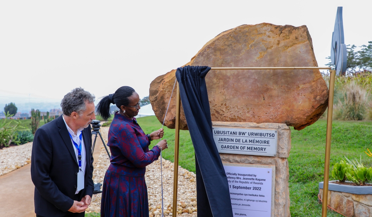 First Lady Jeannette Kagame officially inaugurates the “Jardin de la Mémoire” (Garden of Memory) at Nyanza-Kicukiro Genocide memorial on Sunday, September 11. / Photos by Dan Nsengiyumva