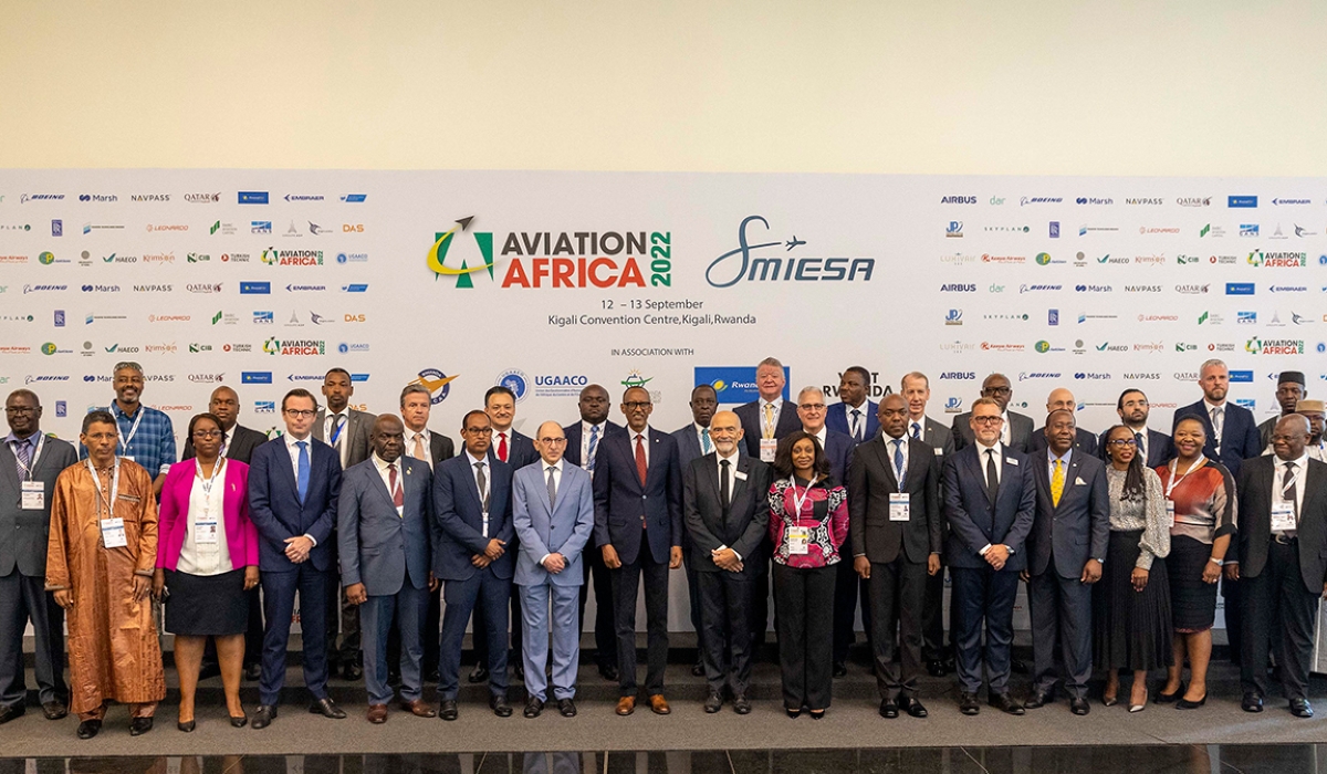 President Paul Kagame with senior delegates at the 6th Aviation Africa Summit and Exhibition that kicked off  in Kigali on September 12. While addressing  the two-day summit that has brought together over 100 global aviation companies, Kagame said that  the liberalisation of air transport in Africa can act as a catalyst to speed up the industry’s recovery by increasing connectivity, stimulating demand, and creating jobs. Photo by Village Urugwiro