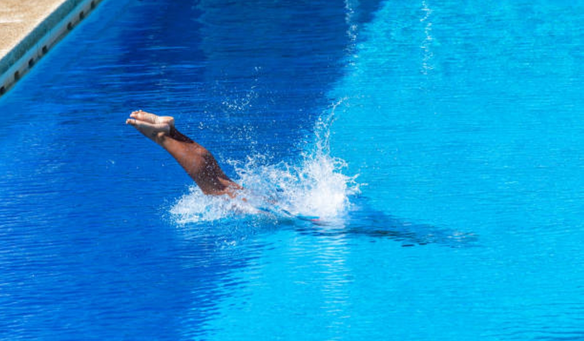 Hobbies like swimming make you a sociable person. Photo/ Net.