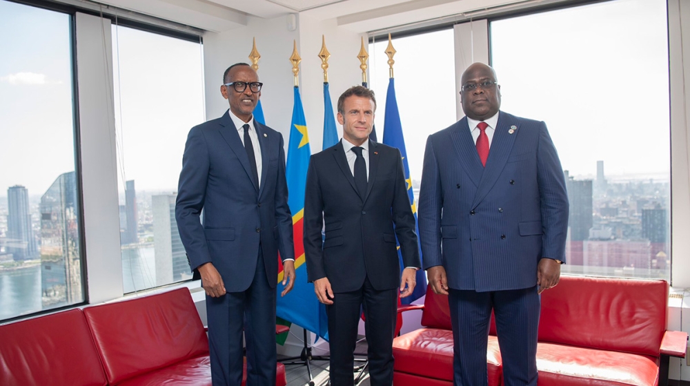 President Kagame meets with French President Emmanuel Macron and Congolese President Félix Tshisekedi to discuss solutions to the security situation in eastern DR Congo. / Photo: Village Urugwiro