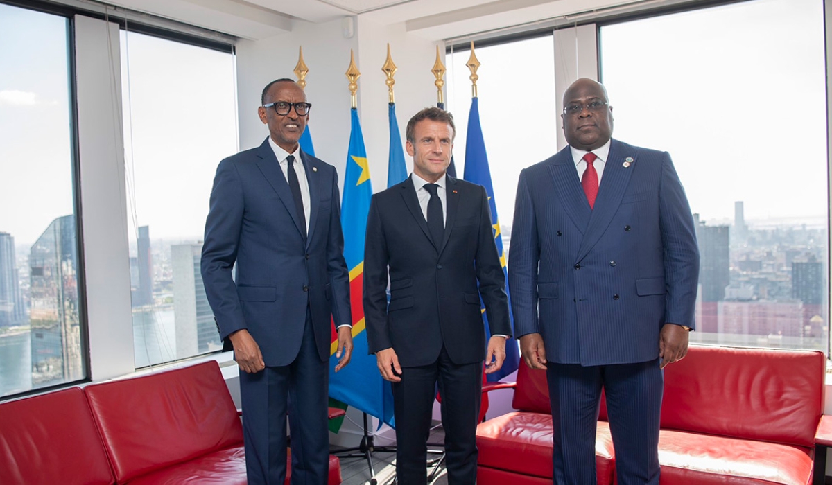 President Kagame meets with French President Emmanuel Macron and Congolese President Félix Tshisekedi to discuss solutions to the security situation in eastern DR Congo. / Photo: Village Urugwiro
