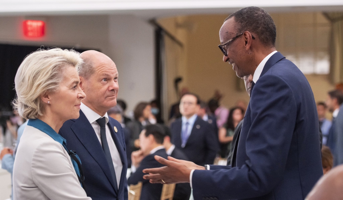 President Kagame interacts with Ursula von der Leyen, the European Commission president, as he took part in the 7th Global Fund Replenishment meeting where Rwanda pledged $3,250,000, a 30% increase from the last round on September 22. Photo by Village Urugwiro