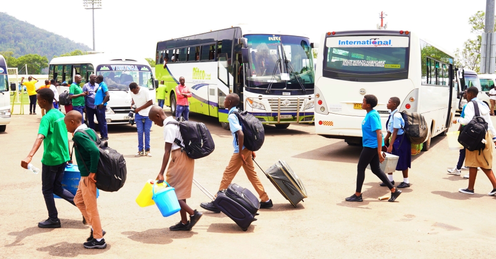 Students arrive at Kigali Stadium, on Thursday, to take buses as they head back to school in time for the start of the academic year 2022-23 on Monday, September 26. / Photos by Craish Bahizi