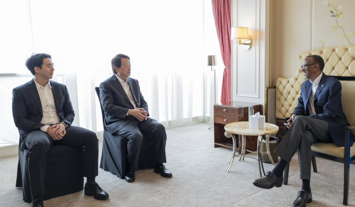 President Kagame meets with Kuok Khoon Hong, co-founder and CEO of Wilmar International on October 1. / Photo by Village Urugwiro