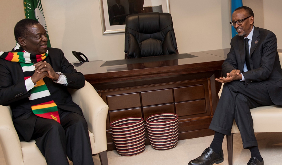 President Kagame meets President Emmerson Mnangagwa of Zimbabwe on the sidelines of the 10th Extraordinary Summit of the African Union in Kigali, March 21, 2018. Photoby  Village Urugwiro