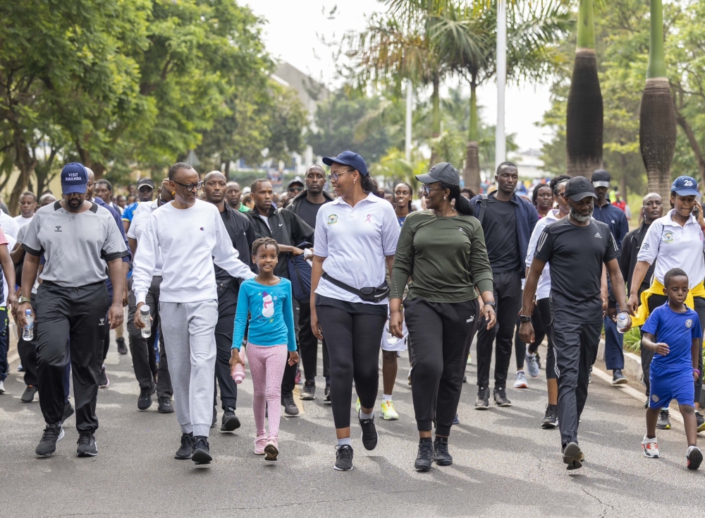 President Kagame, First Lady Jeannette Kagame were joined by General Muhoozi Kainerugaba for the bimonthly Car Free Day mass sports in Kigali on October 16. Photo by Village Urugwiro