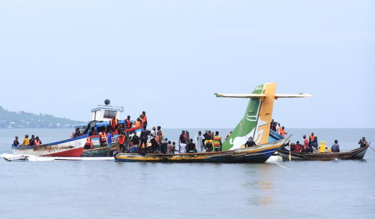 The ongoing activities to rescue some travellers who were on board of the plane. Internet photo