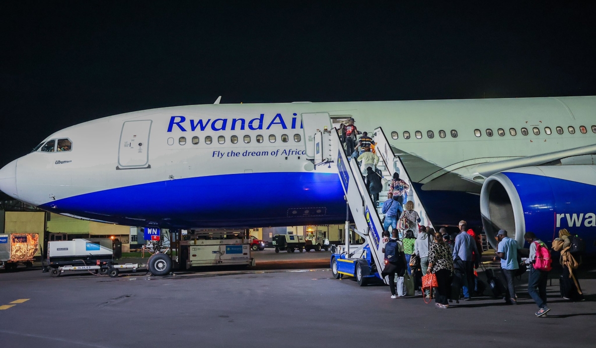RwandAir inaugural flight to London. / Courtesy