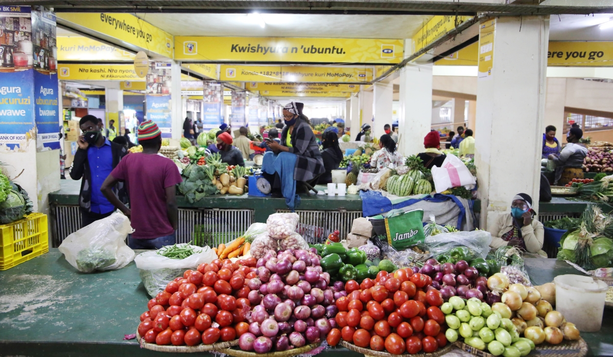 Vendors  at Nyarugenge Market. Food and non-alcoholic beverages increased by 39.7 per cent in October 2022 compared to the same month of 2021 according to Rwanda’s Consumer Price Index (CPI). Craish Bahizi
