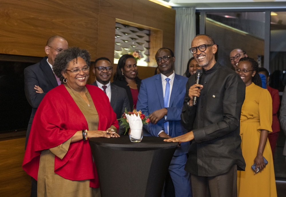 President Kagame hosts a reception in honour of Barbadian Prime Minister Mia Mottley and her delegation as they conclude their visit to Rwanda. / Village Urugwiro