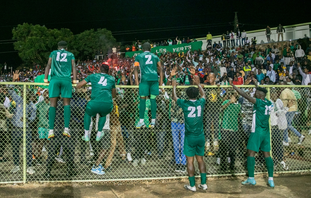 Kiyovu Sports players cheer on their supporters after stunning Rayon Sports 2-1 at Kigali Stadium on Friday, November 11. Photos by Olivier Mugwiza