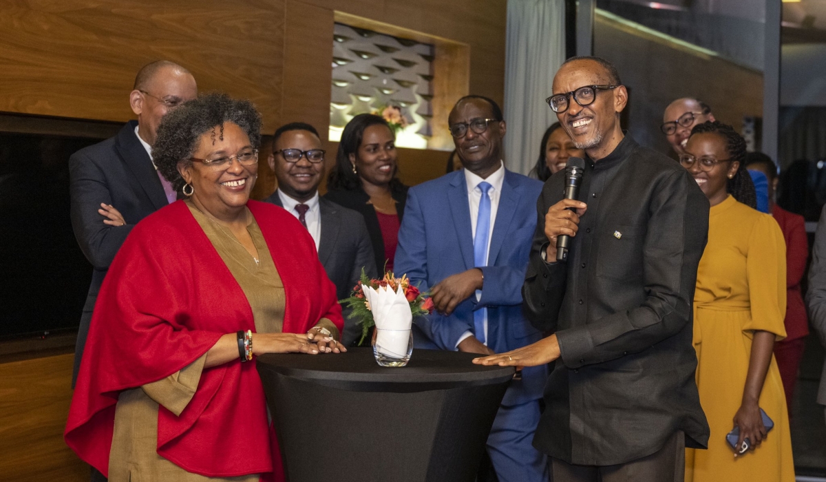 President Kagame hosts a reception in honour of Barbadian Prime Minister Mia Mottley and her delegation as they conclude their visit to Rwanda. / Village Urugwiro
