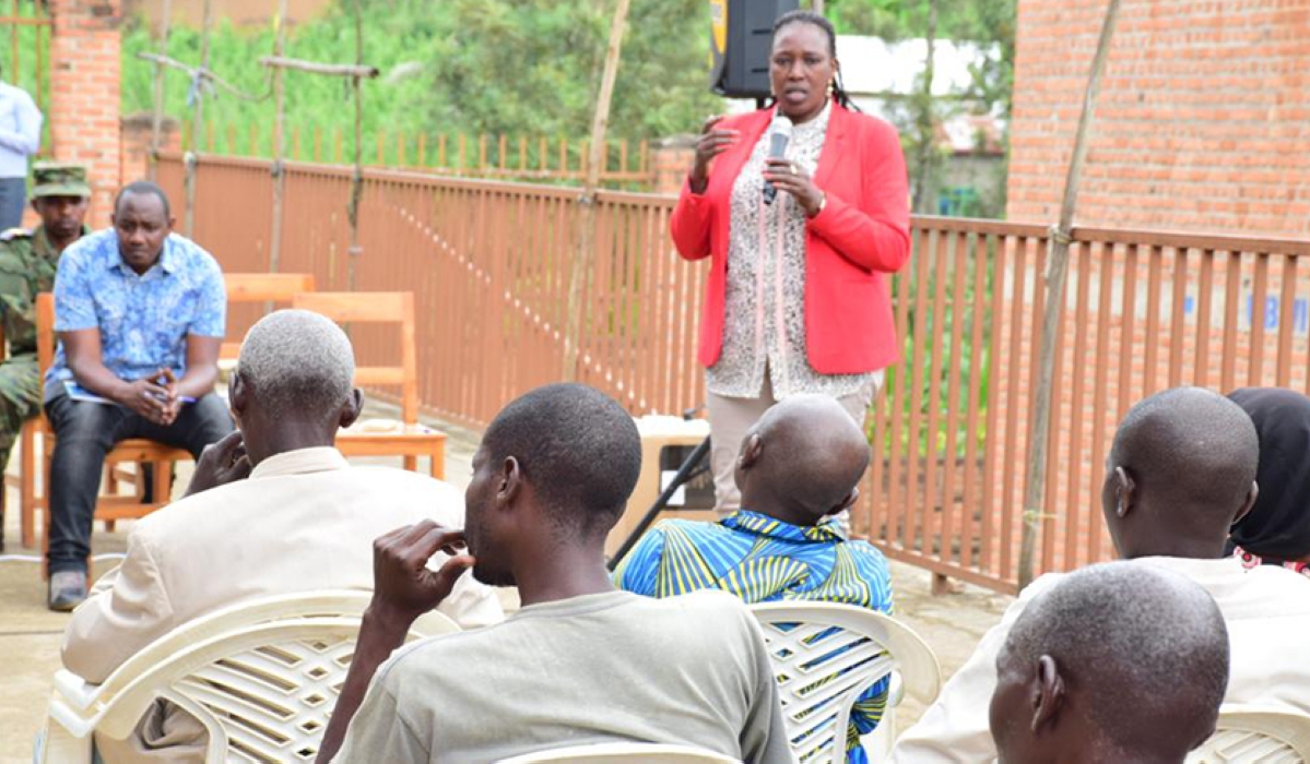Madeleine Nirere Ombudsman Chairperson speaks to Ngororero residents during  an anti-injustice campaign last week. Courtesy