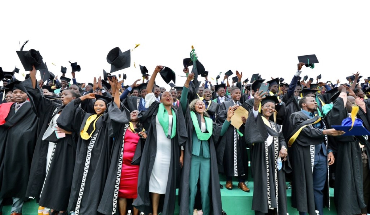 Over 5,000 students from six colleges of University of Rwanda were handed their degree certificates and transcripts immediately after graduating.Courtesy