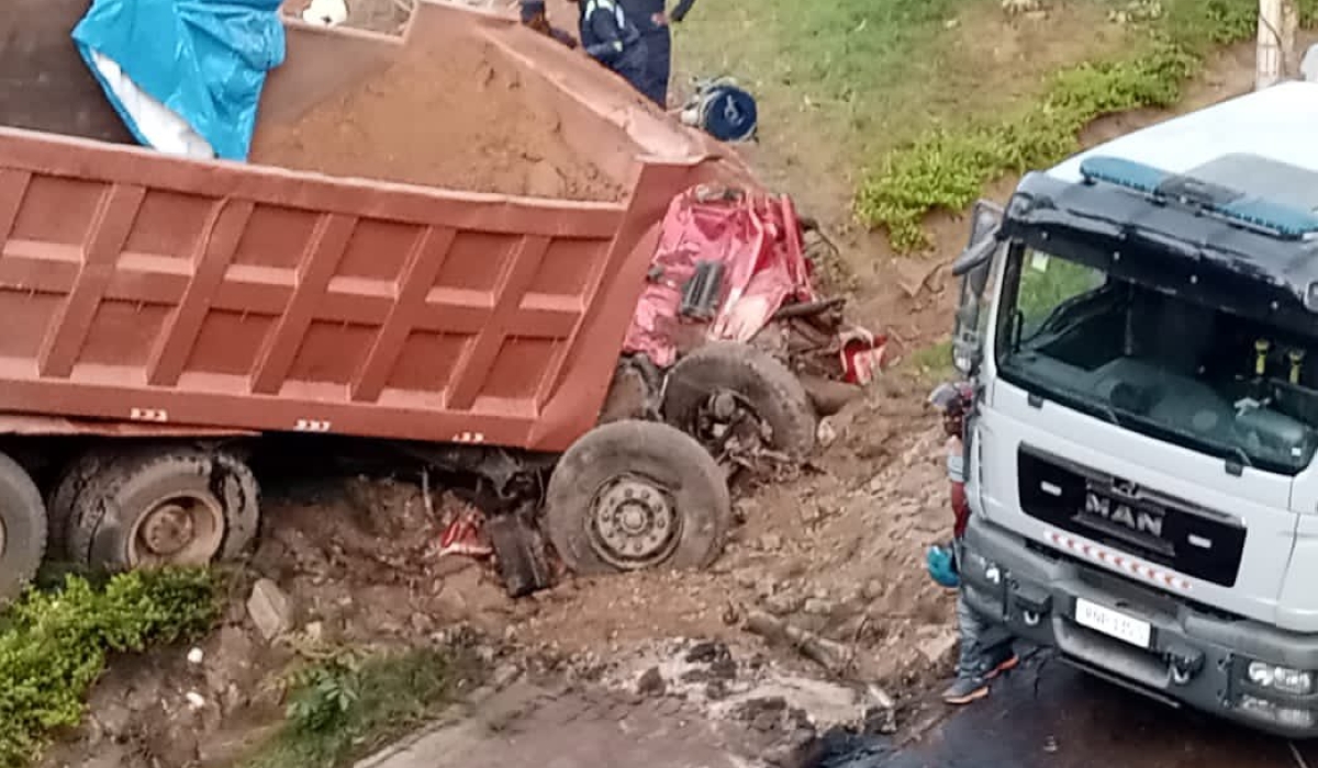 A scene of an accident that involved a HOWO truck in Kigali October 24. The Rwanda National Police is investigating Chinese-made HOWO trucks after they were involved in multiple fatal accidents. Courtesy