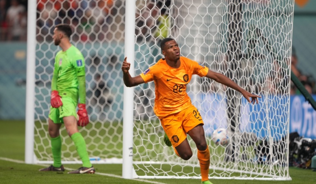 Denzil Dumfries added a late goal [Sorin Furcoi/Al Jazeera]