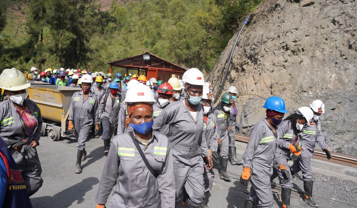 Miners at a Rulindo District mining site. Photo: Craish Bahizi.