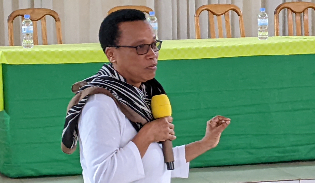  Dr Rose Mukankomeje speaking to officials from higher learning institutions in Rwanda. Photo by Germain Nsanzimana