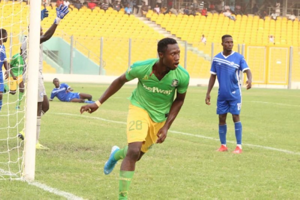 Ghanaian striker Richard Nathan is set to join Etincelles as a replacement for Moro Sumaila who is on his way to AS Kigali.