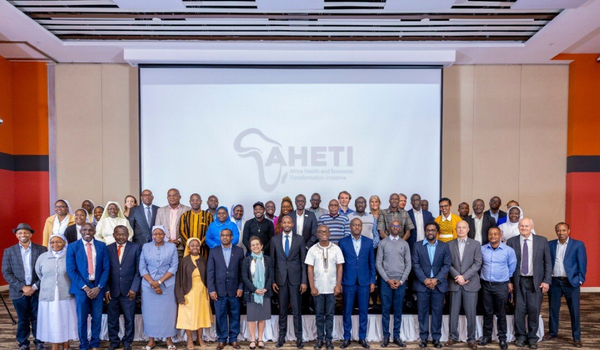 Minister of Health Dr Sabin Nsanzimana with the delegates in group photo during the launch a continental fund dubbed ‘Ubuntu Health Impact Fund’ in Kigali on January 11. Courtesy