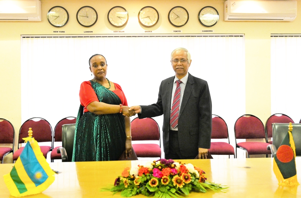Rwanda’s High Commissioner to Bangladesh with residence in New Delhi, Jacqueline Mukangira and Mustafizur Rahman, the Bangladeshi High Commissioner accredited to India during the signing ceremony on January 12.