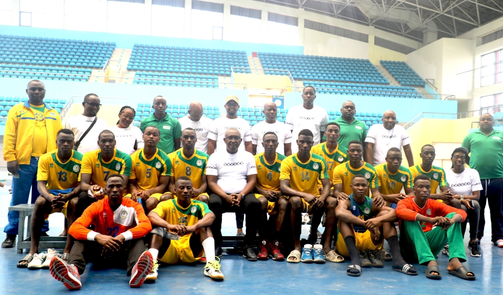 National handball team players and staff in group photo after a training session in Brazzaville on Sunday, January 15. Photo: Courtesy.