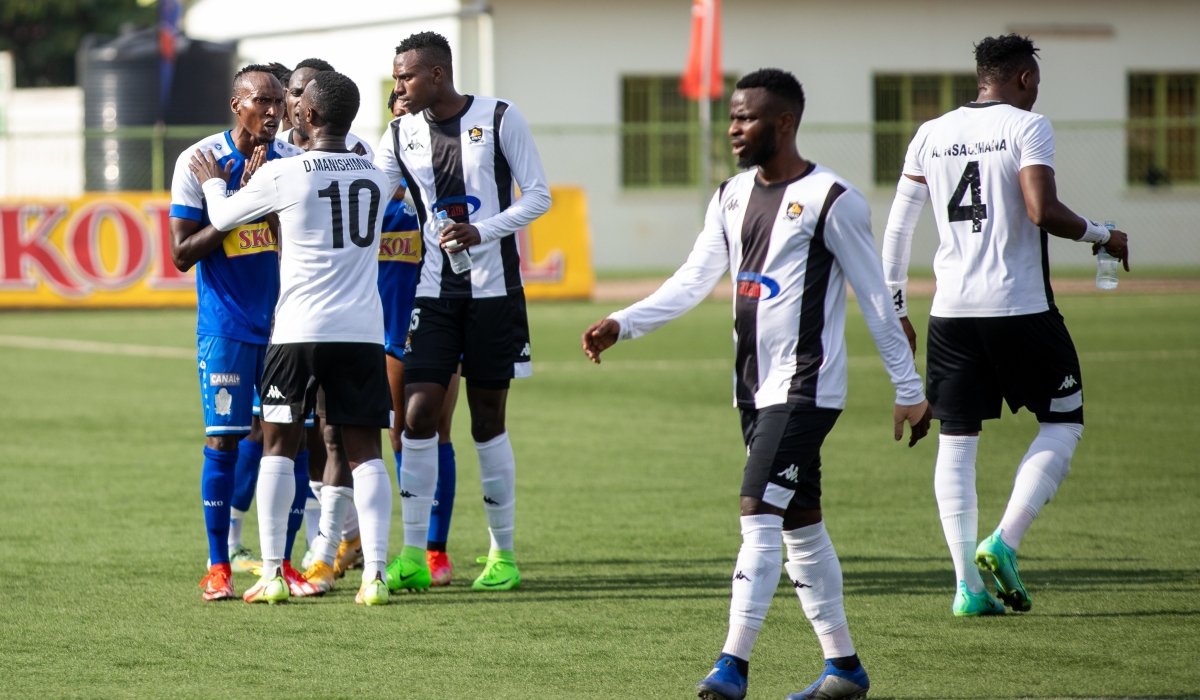 APR FC and Rayon Sports players during the past derby at Kigali stadium.  The Army side will face the Blues on Sunday, February 12 at Huye Stadium. Photo by Olivier Mugwiza