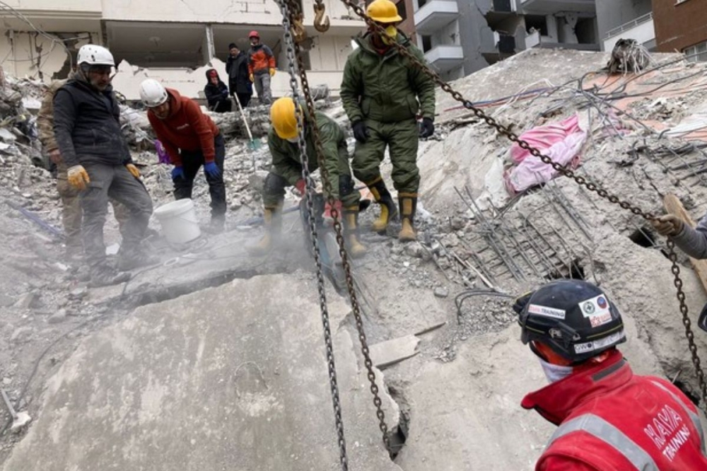 Rescue operations in Turkey. Internet