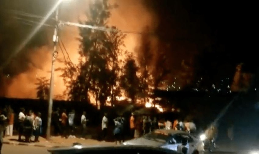 Fire gutted Gisozi workshops (commonly known as Gakiriro) on Sunday night, February 12. According to the   businesses owners, they have  lost over Rwf4billion. Courtesy