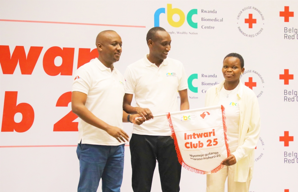 The launch of “Intwari Club 25”, which is an initiative to mobilize blood donors, especially young people, to commit to donating blood 25 times in 7 years. All photos by Craish Bahizi