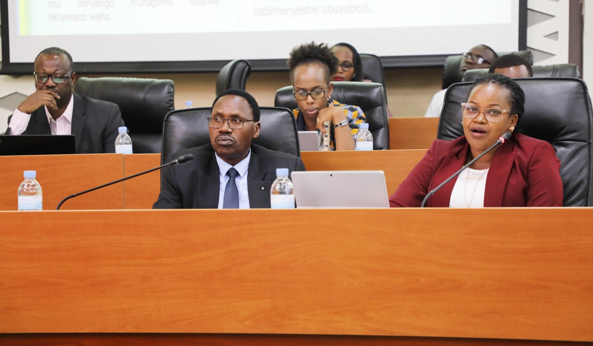 The senatorial committee during a session in which senators adopted the standing Committee on Social Affairs and Human Rights’ report on government’s actions to prevent school dropout  Monday, February