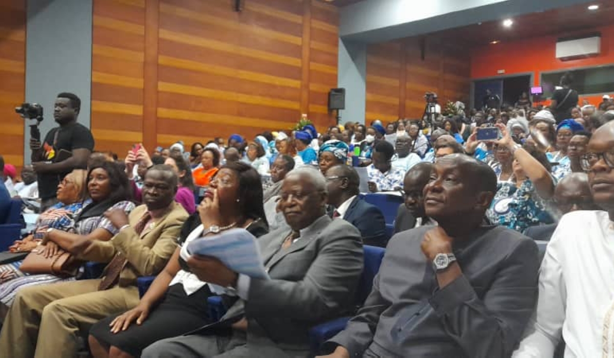 Participants of the International Forum of Professional Women for Water, Sanitation and Environment in Abidjan, Côte d&#039;Ivoire.