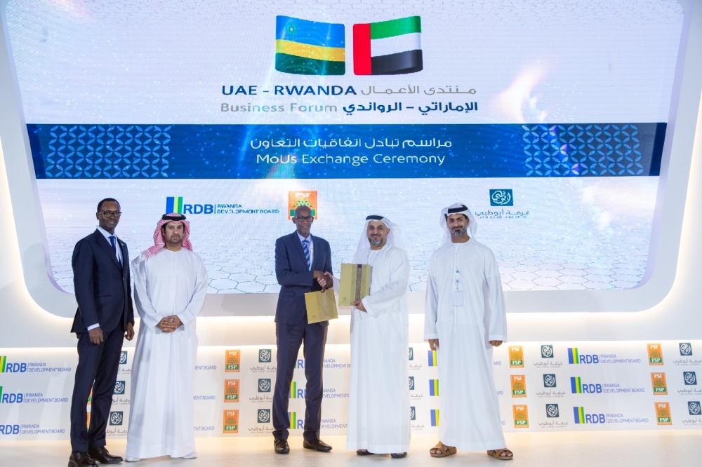 Officials pose for a photo at the UAE-Rwanda Business Forum on Wednesday, February 22. According to the statistics,Trade between our two countries crossed the $1 billion mark in 2022. Courtesy