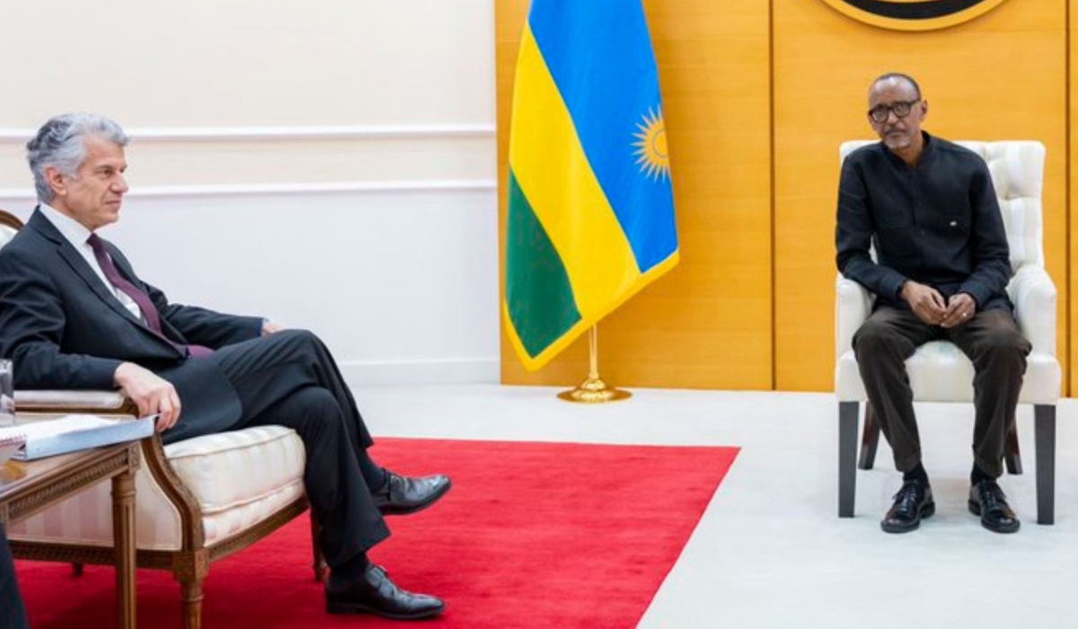 President Kagame meets with Dan Zelikow, Vice Chairman of Public Sector, and Global Co-Head of Infrastructure Finance and Advisory Group at JP Morgan Venture Capital in Kigali, on Thursday February 23. Photo by Village Urugwiro