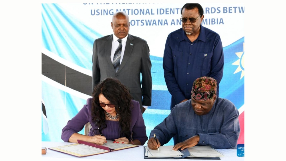 Botswanan President Mokgweetsi Masisi (L, Rear) and Namibian President Hage Geingob (R, Rear) attend a launch of the usage of national identity cards as documents for cross-border travel at Mamuno Border Post, Botswana, on Feb. 24, 2023. Botswanan President Mokgweetsi Masisi and Namibian President Hage Geingob on Friday launched the usage of national identity cards as documents for cross-border travel between the two countries. Photo by Phenyo Moalosi/Xinhua