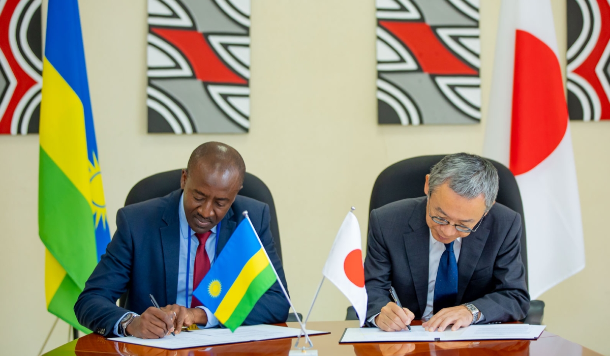 The Japanese Ambassador to Rwanda, Isao Fukushima, and the Mayor of Rwamagana District, Radjab Mbonyumuvunyi during the signing ceremony. Courtesy