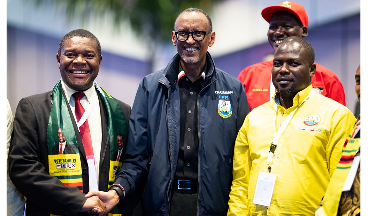 President Kagame poses for a photo with some of the representatives of different political parties from different countries who attended the RPF&#039; s  16th National Congress and celebrations of its 35th Anniversary. Village Urugwiro