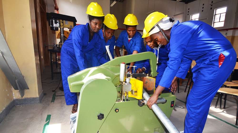 Students-during-a-practical-exercise-at-Musanze-Polytechnique.-wanda&#039;s-Technical-and-Vocational-Education-and-Training-(TVET)-Board-has-signed-an-agreement-with-30-private-schools-to-improve-TVET-education-in-the-country.
