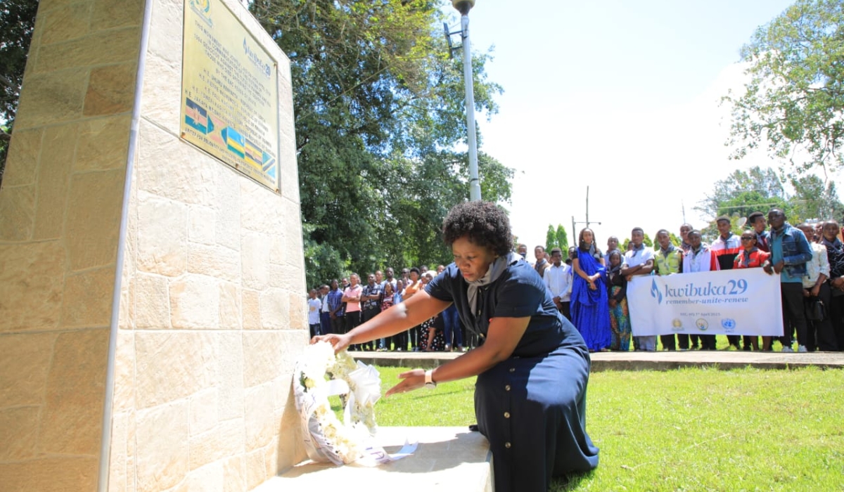 Arumeru District Commissioner,  Emmanuella K. Mtatifikolo lays a wreath to pay tribute to victims of the Genocide against the Tutsi in Arusha, on April 7. Courtesy