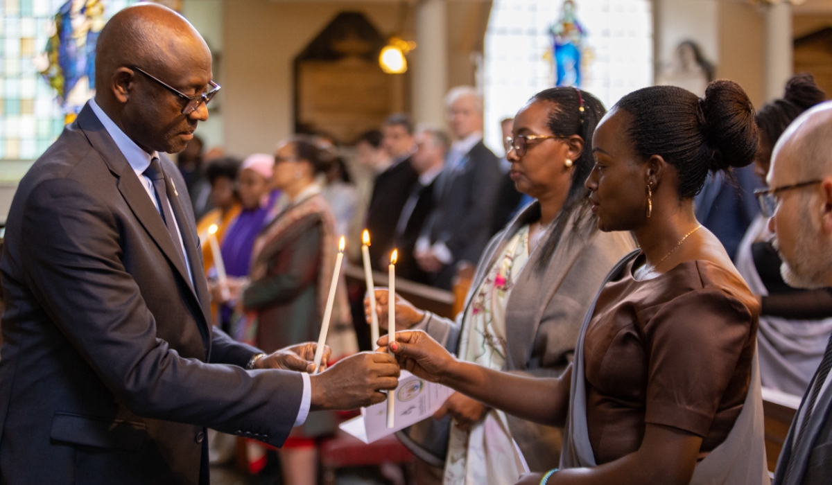 Rwanda’s High Commissioner to the UK, Johnston Busingye, and other Rwandans at the event to mark the 29th Commemoration of the 1994 Genocide against the Tutsi, on Wednesday, April 12, at St Marylebone Parish in London.