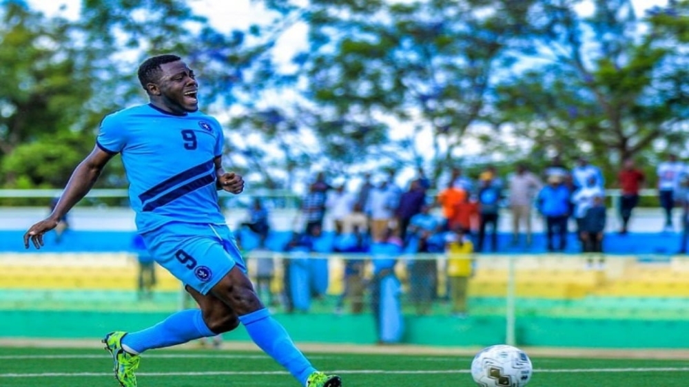 Former AS Kigali and Police FC striker Songa Izayi is confident that his side will be promoted to the Rwanda Premier League this season. Courtesy