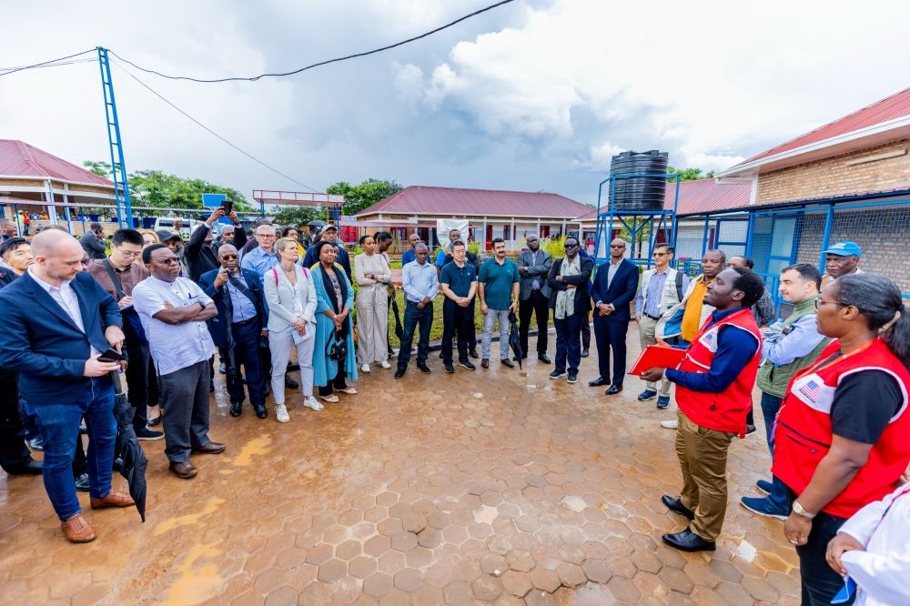 Members of the Diplomatic corps accredited to Rwanda, on Thursday, April 27, visited Mahama refugee camp in Kirehe District to witness ongoing humanitarian and protection initiatives and efforts made by the government of Rwanda. They also reviewed the situation of Congolese refugees in Rwanda.