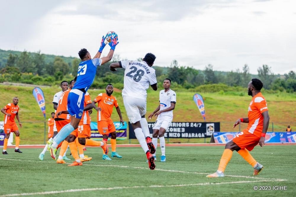 APR and AS Kigali played out a 1-1 draw on Saturday at Kigali Pelé Stadium, a result that saw the military side’s chances of winning the title hanging by a thread-IGIHE