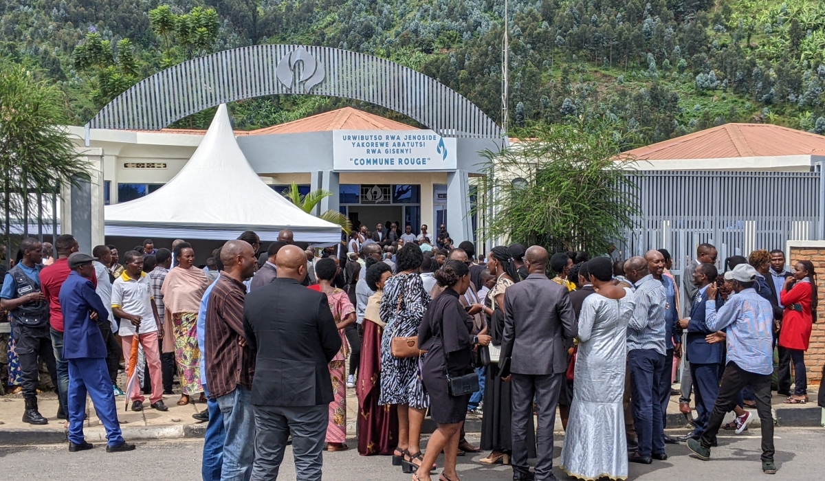 People gather at Commune Rouge to honour victims of 1994 Genocide against the Tutsi who were killed in Gisenyi town, Rubavu district.  All photos by Germain Nsanzimana