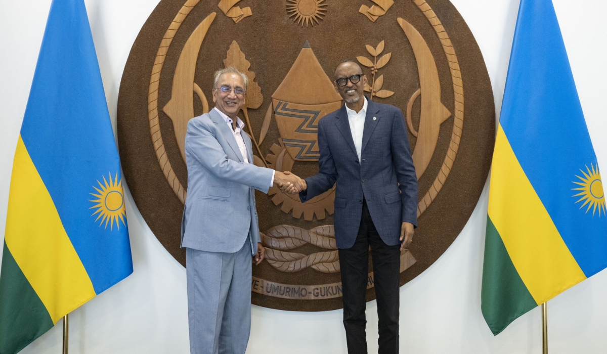President Paul Kagame meets Lord Popat, the United Kingdom trade envoy at Village Urugwiro on Saturday, May 13. Photo by Village Urugwiro