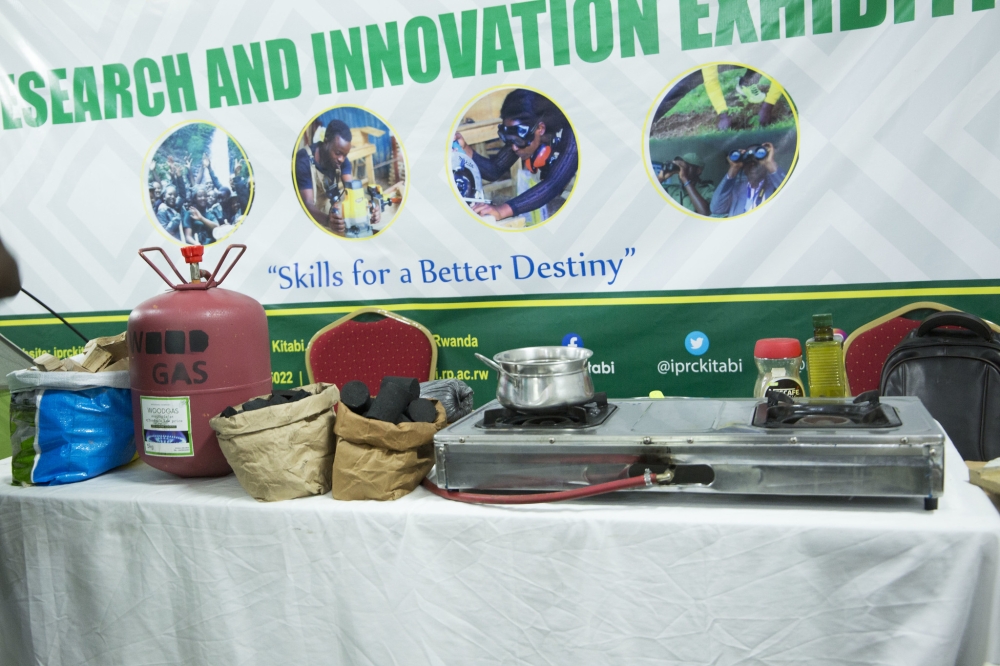 The wood gas and charcoals were showcased during a three-day Higher Learning Institutions Exhibition that took place from May 9 to 11 at Kigali
Convention and Exhibition Village. All photos: Courtesy.