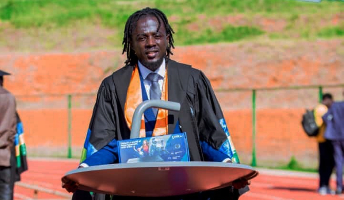 Edmund Okai Gyimah, was named the best student in Mass Communication at the East African University, during their fourth graduation ceremony held in Nyagatare on Thursday, May 25.
